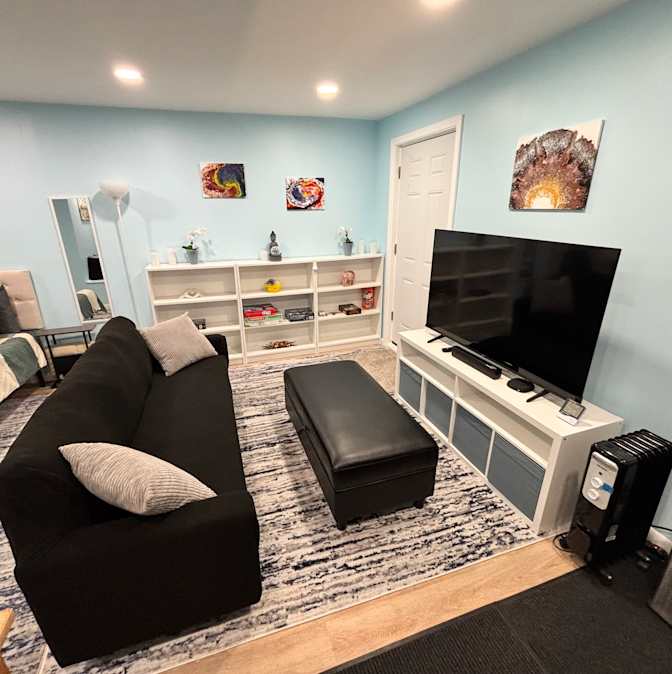 Marci Meyers's room