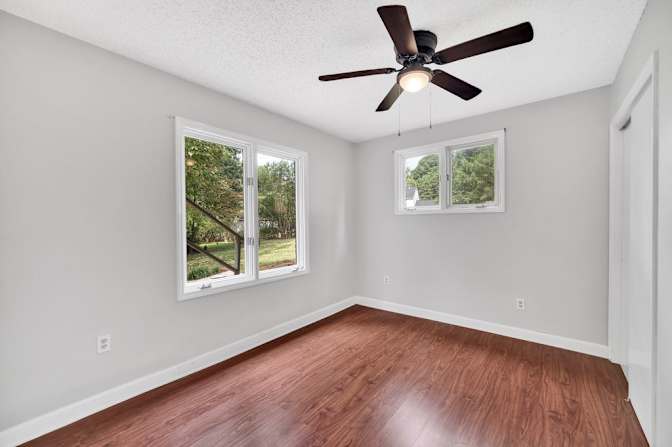 lifedoorrentals's room