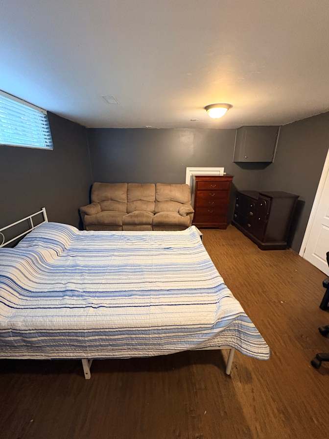 Holly Mills's room