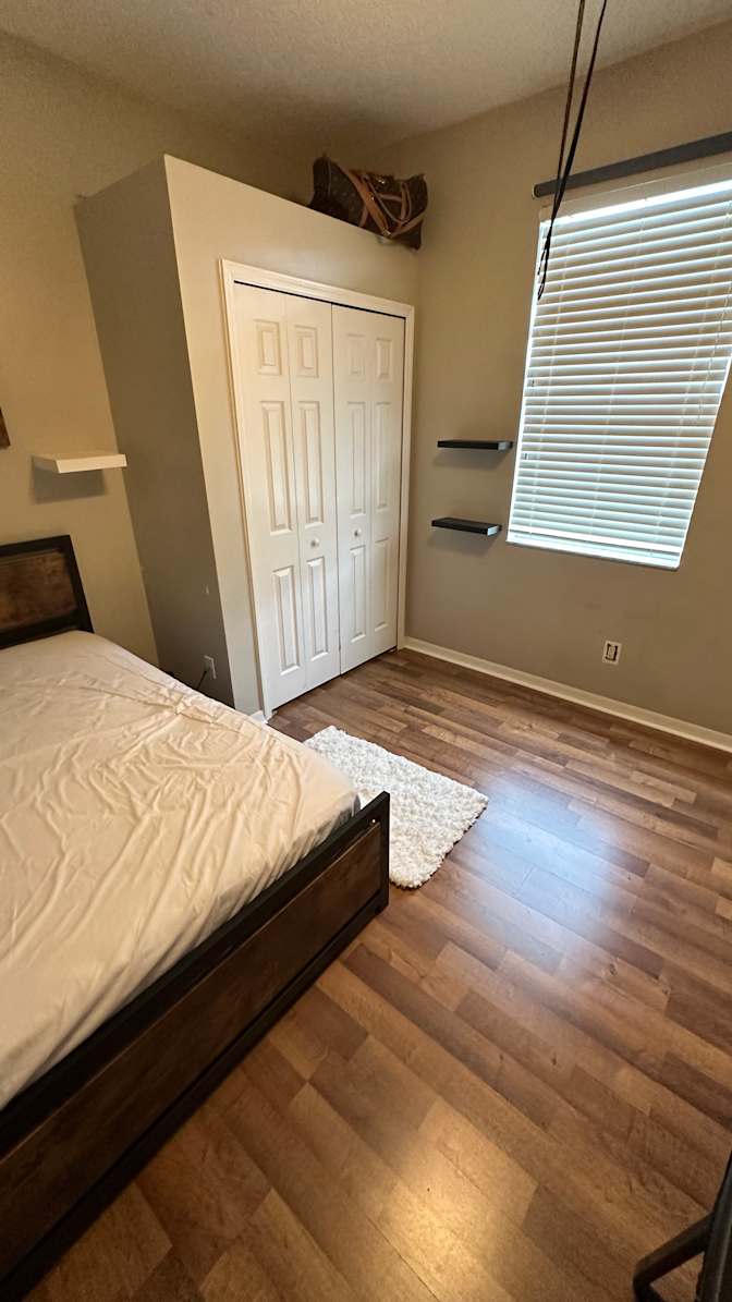Jose's room