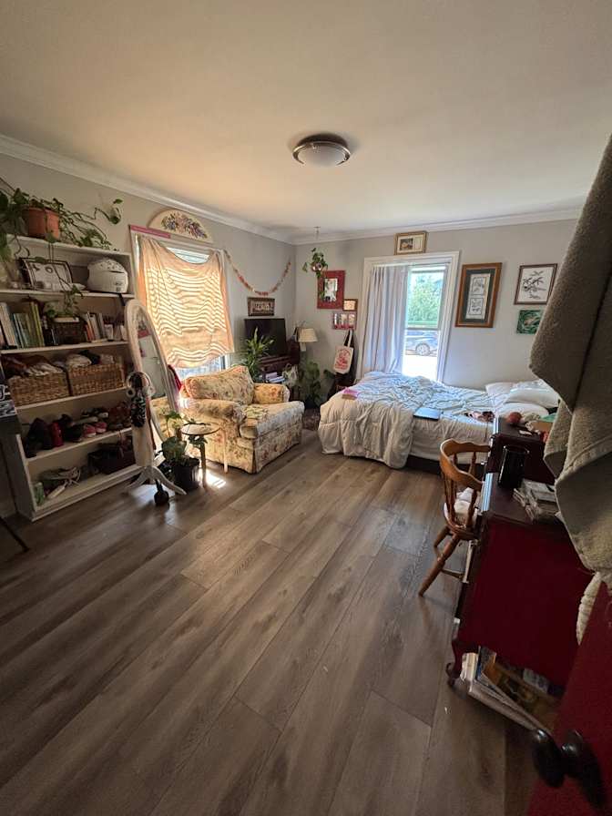 Silva's room
