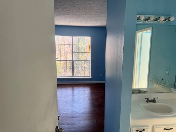 Alcove Rooms's room
