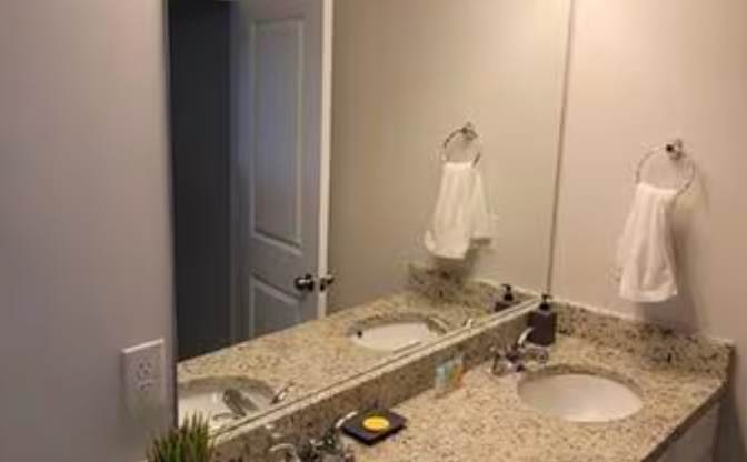 Alcove Rooms's room