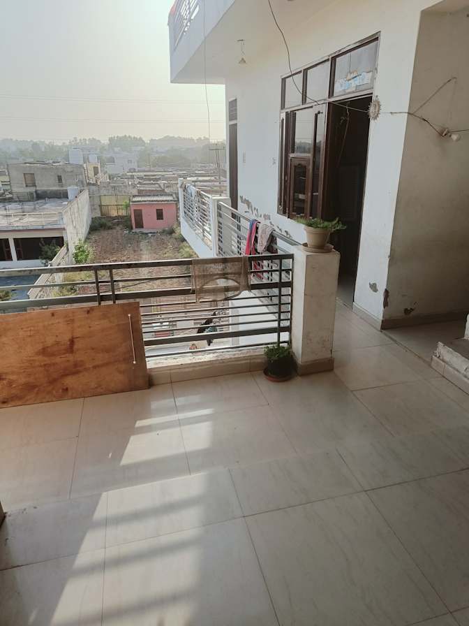 Naresh's room
