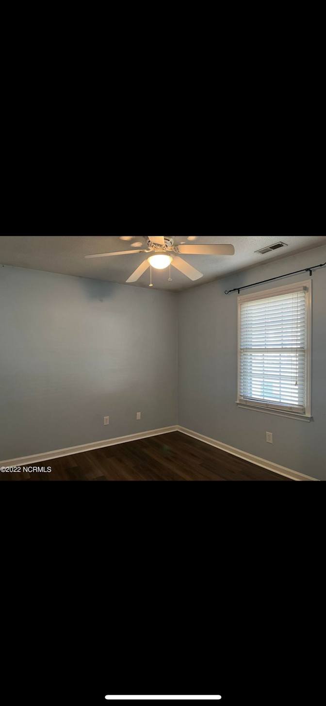 Efrain's room