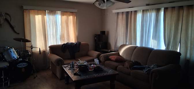 Dustin's room