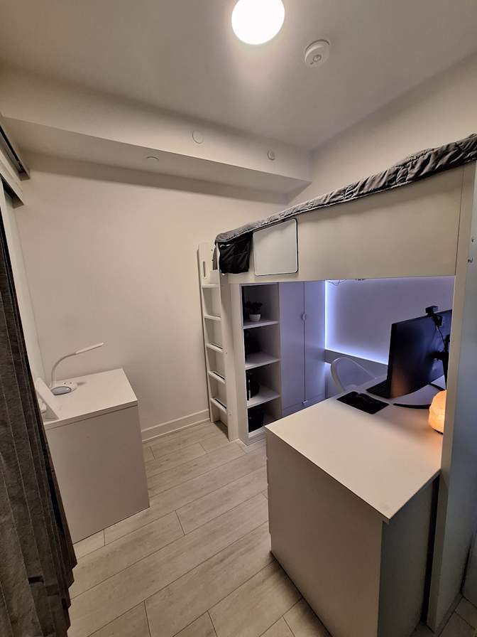 Mingdi's room