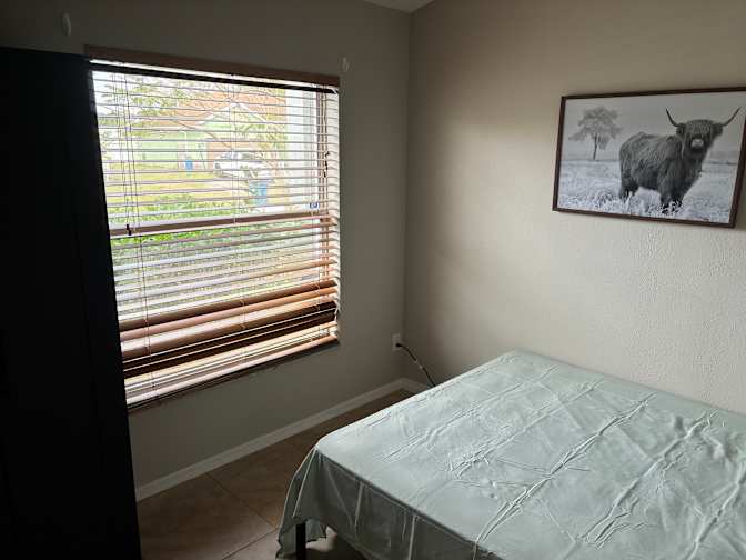 Oscar's room