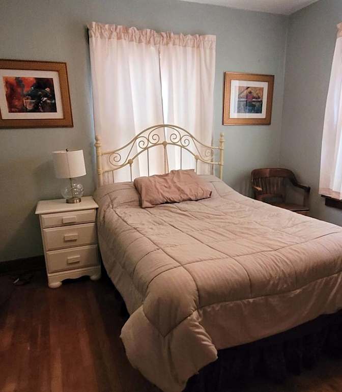 Linda's room