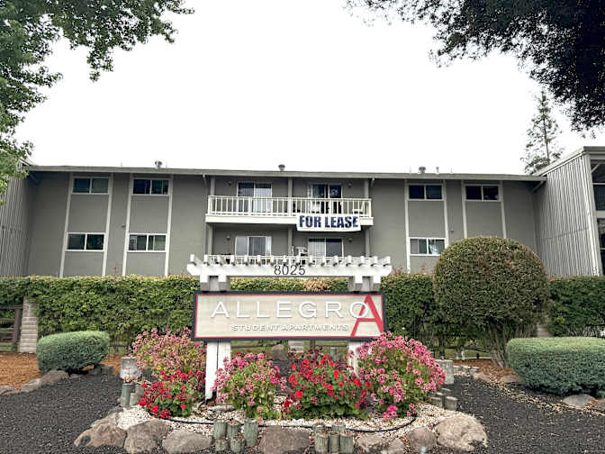 Allegro Apartments's room