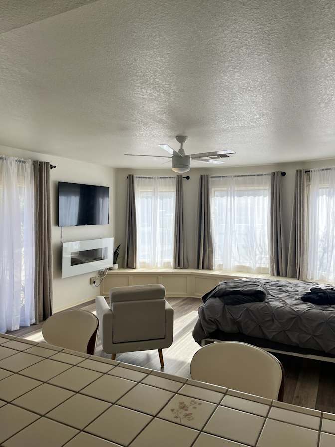 Fer's room