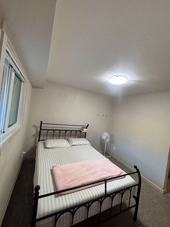Nzallah's room