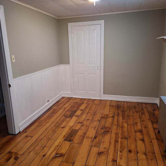 Linzie's room