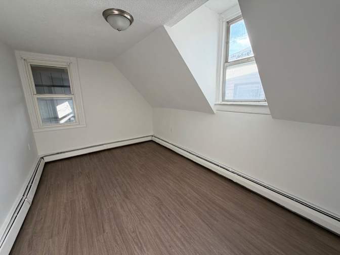 Carlos's room