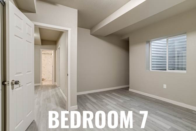 HomeCrew's room