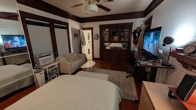 jennie's room