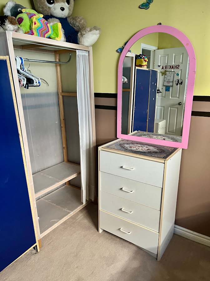 Sharlin's room