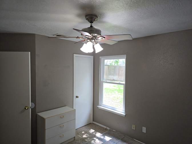 taylor's room