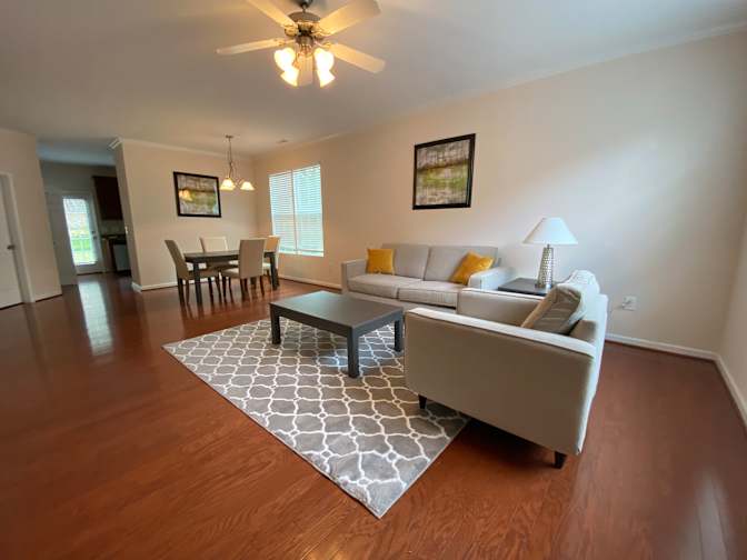 Alcove Rooms's room