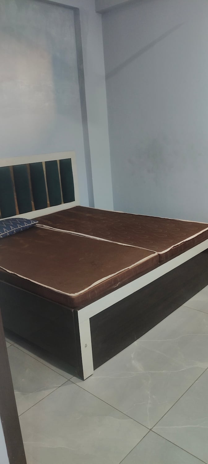 Raju Meena's room