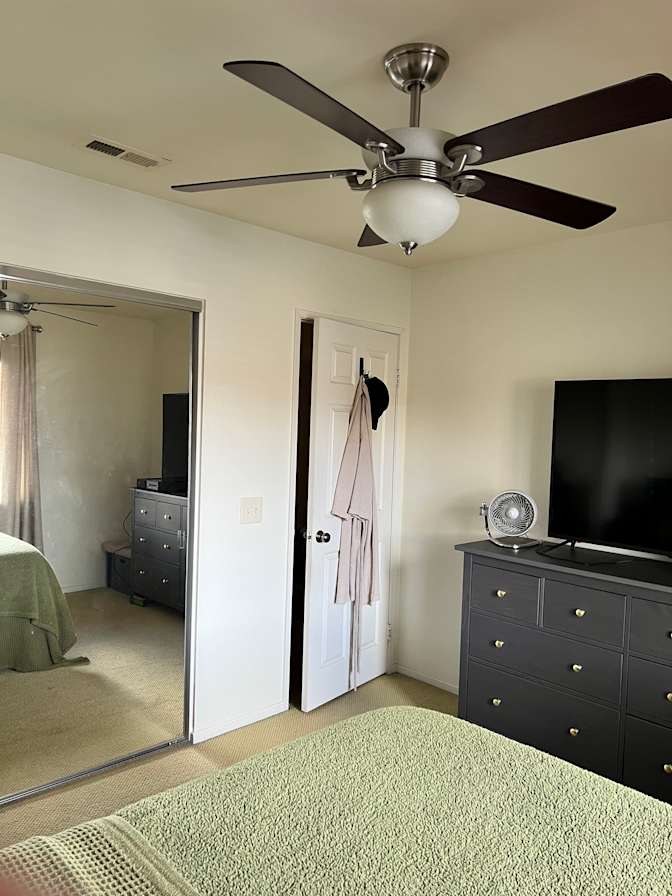 Gil's room