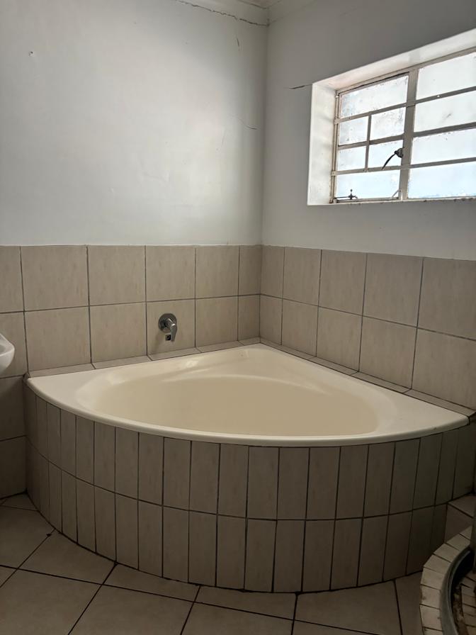 Nandipa's room