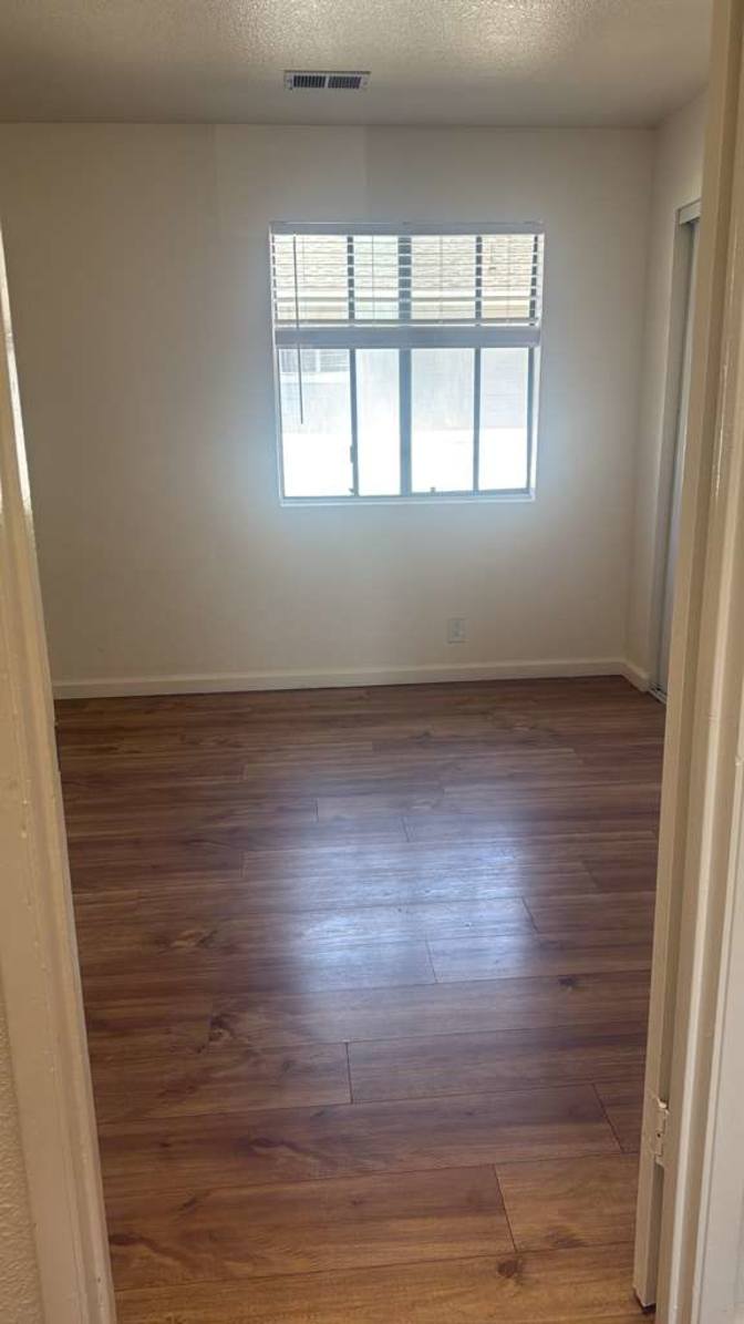 Reliantrental's room