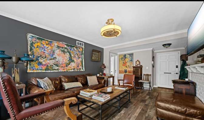 Paul Hanon's room
