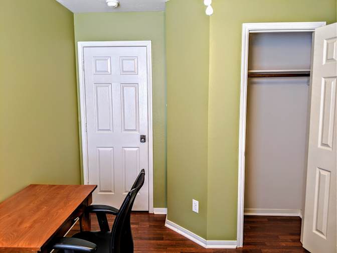 Akbar's room
