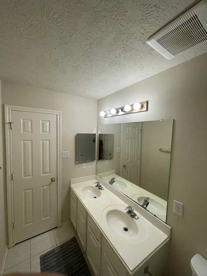 Cris's room
