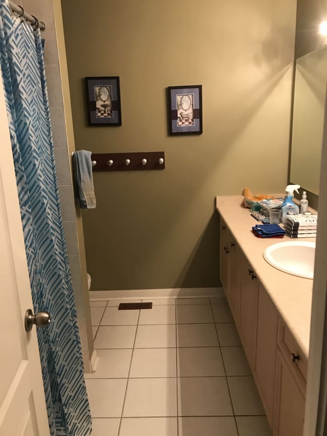 Denny's room