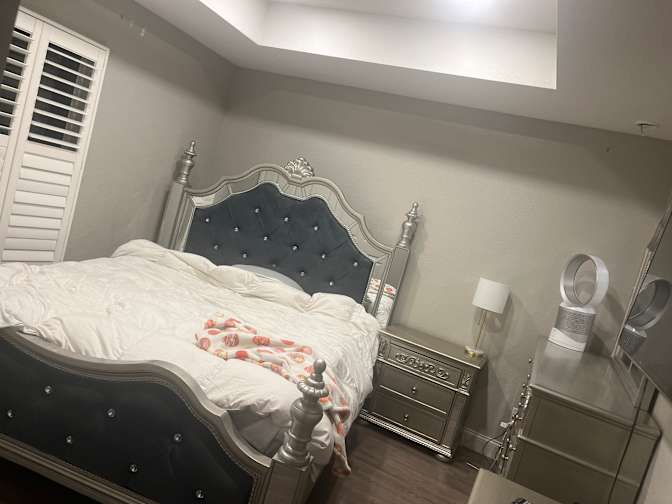 Donna's room