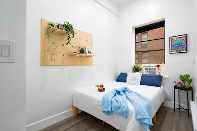 Liza's room