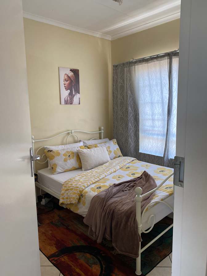 RiRi Nkuna's room