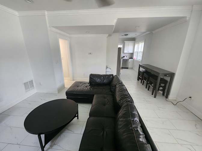 CL&C Property Management and Consulting's room