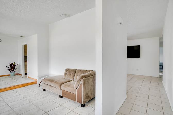 Ernesto Alfonso's room
