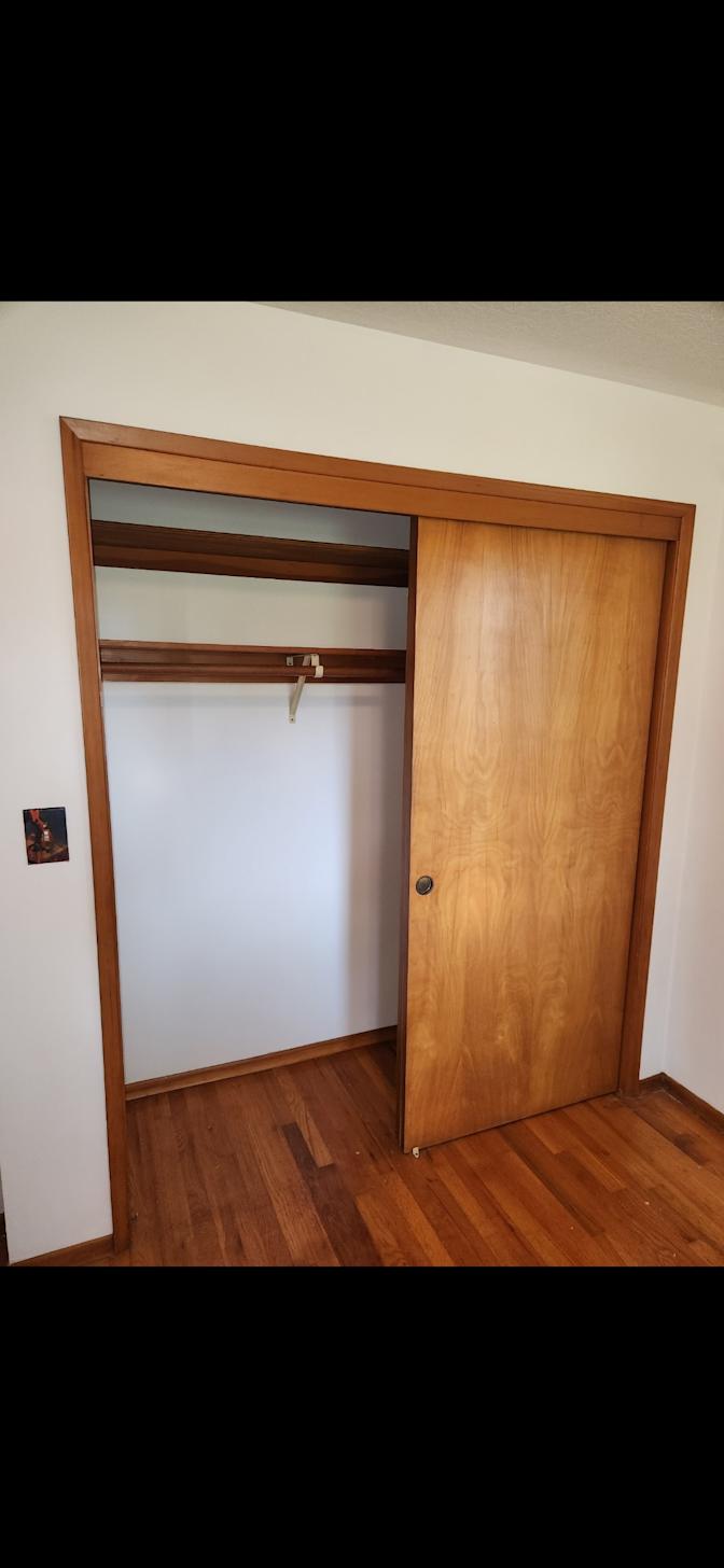 Dustin's room