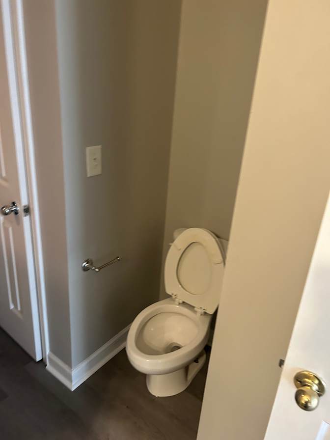 Alcove Rooms's room