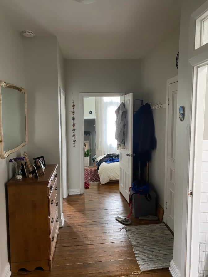 Ali's room
