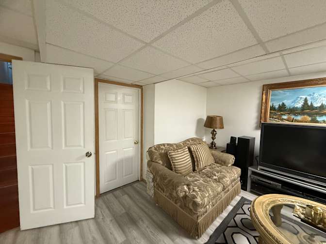 Anita  goorcharan's room