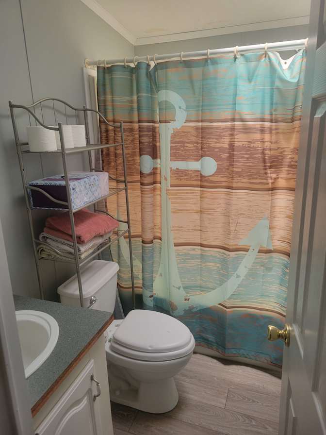 Alexa Roos's room
