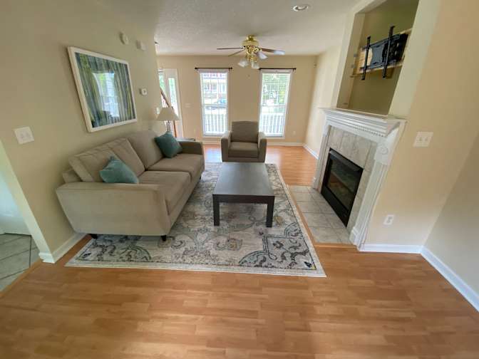 Alcove Rooms's room