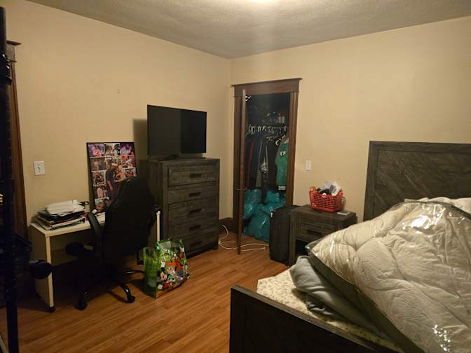 Tuck's room