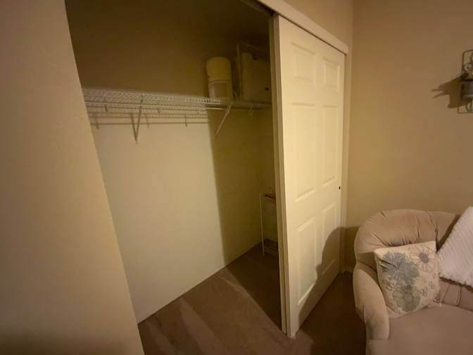 Dee's room