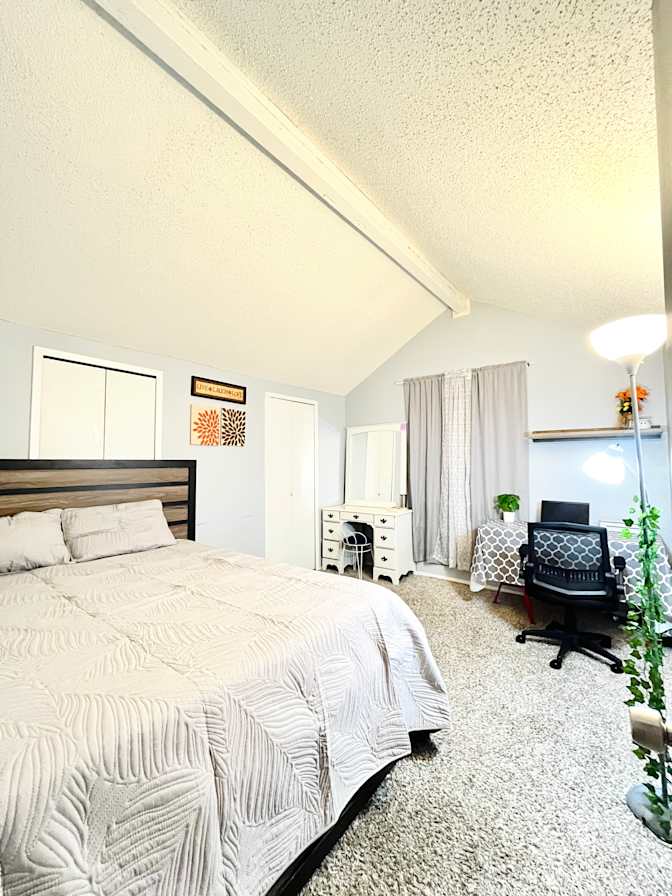 Vivian's room