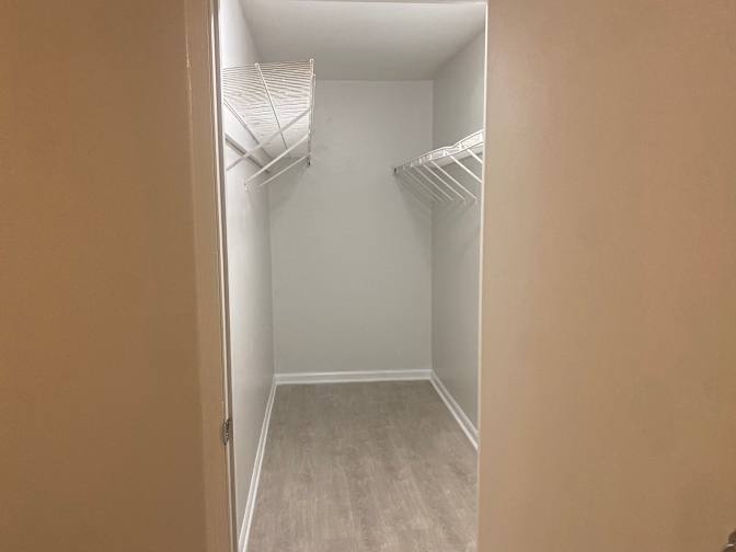 Alcove Rooms's room