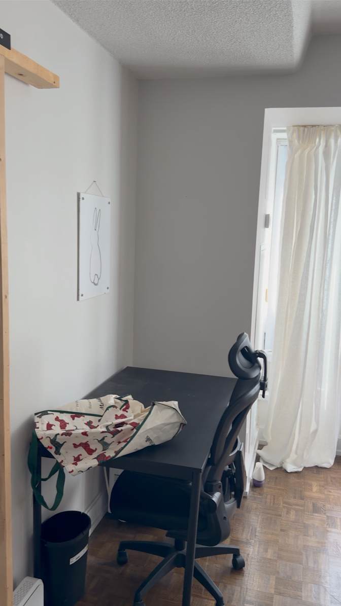 AMIR's room