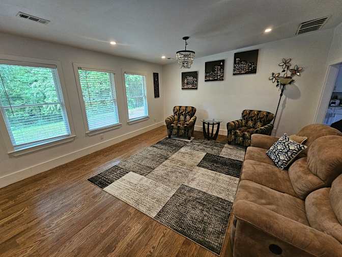 CL&C Property Management and Consulting's room
