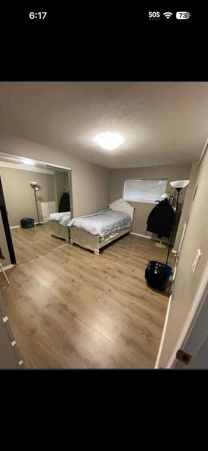 Schneider's room