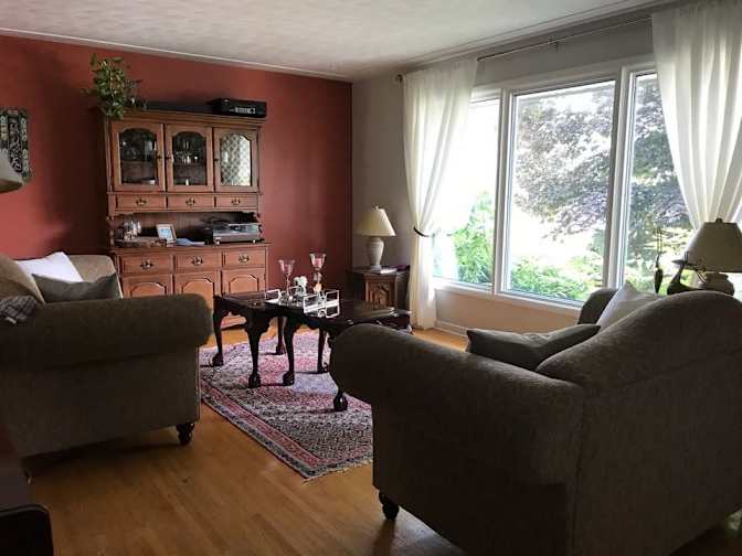 Penny Bolourchi's room